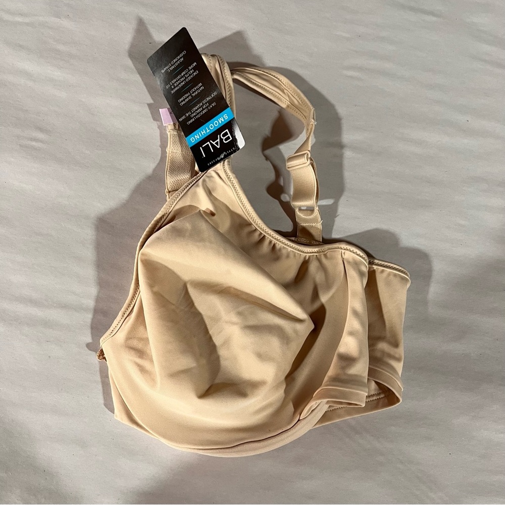Bali NEW Smoothing Light Beige Underwire Bra 40D - Picture 9 of 9